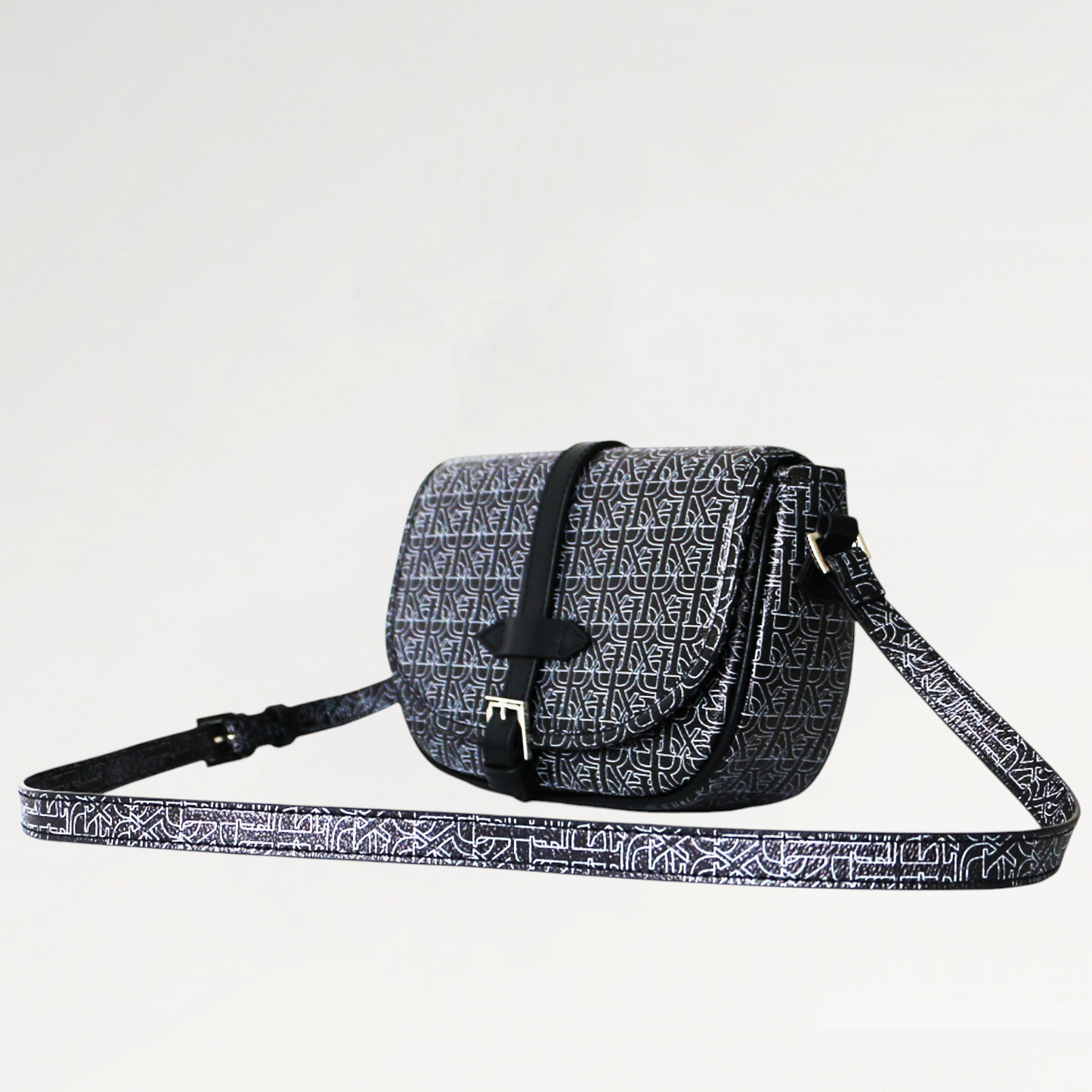 sac-bandouliere-rcdp-saint-louis-sacs-bandouliere-cross-cuir-vegan-monogramme-crossbody-shoulderbag-man-woman-new-collection-bag-sac-black-leather-france-hand-made-custom-designer-love-amour-chrome-heart-pirate-rebelle-comme-mode